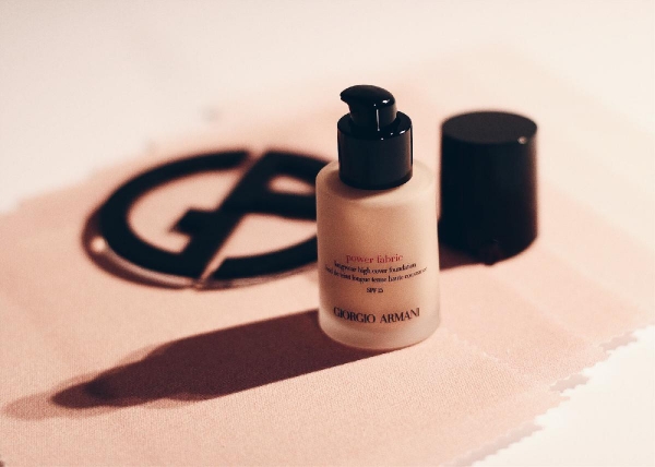Fond de teint Power Fabric d'Armani