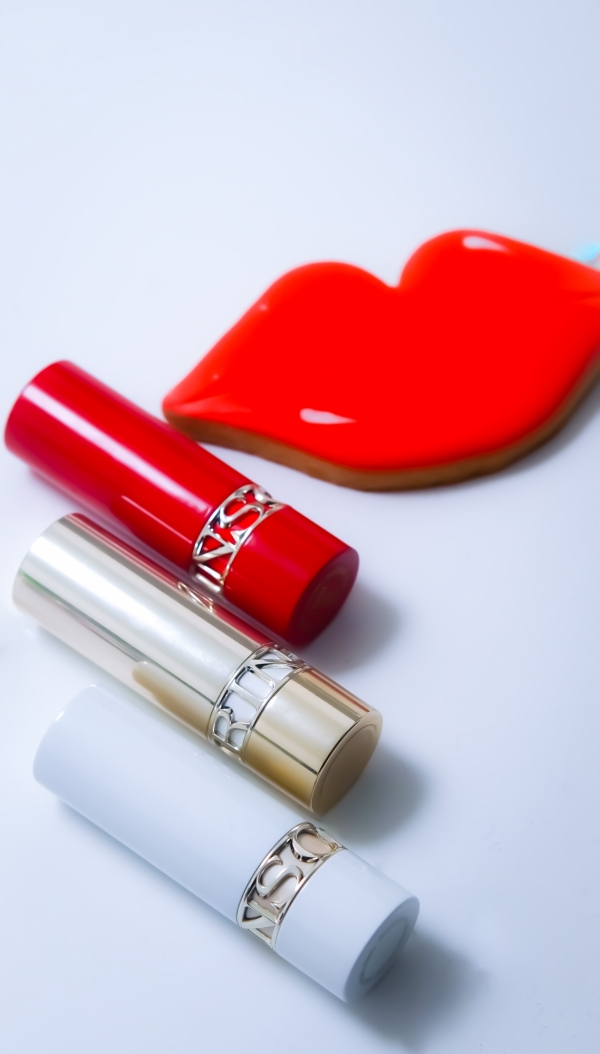 Joli Rouge de Clarins : Not Just A Lipstick! Zoom sur leurs nouveaux rouges à lèvres engagés! Avis