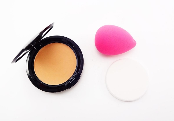 Le fond de teint en poudre de NYX, le 