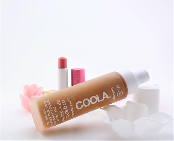 Un teint frais comme une rose avec COOLA: Focus sur leur BB Crème