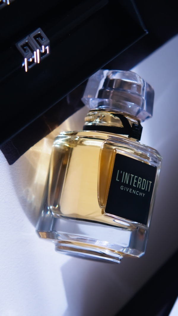 Givenchy ouvre un nouvel Opus de son parfum L'INTERDIT! Addictif plus que jamais