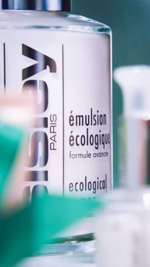 L'Émulsion Écologique Formule Avancée de Sisley pour un parfait équilibre du microbiote cutané, mon avis!