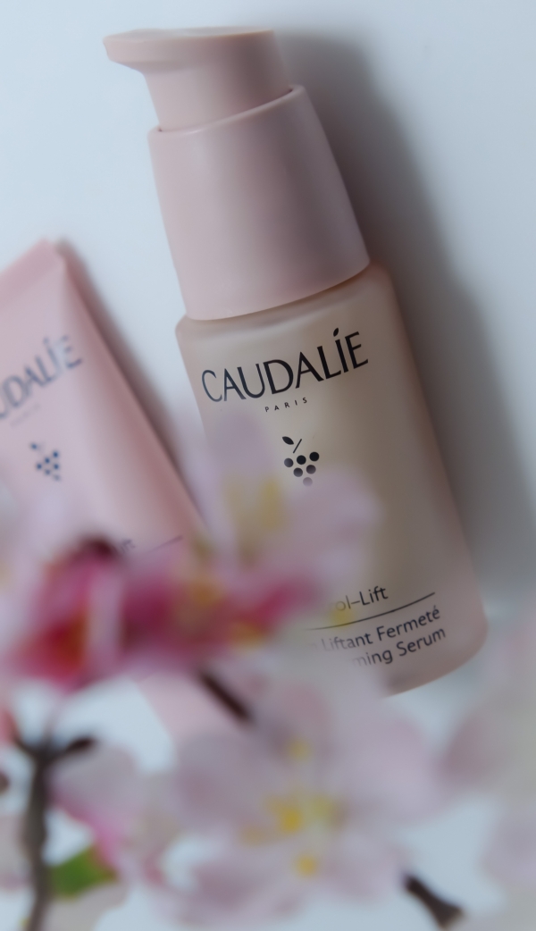 La gamme Resveratrol Lift de Caudalie, mon test et avis sur cette ligne inédite qui booste la production de collagène!