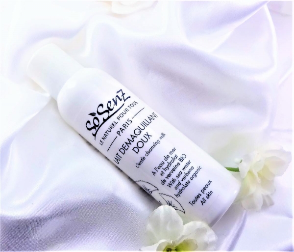 Le Lait Démaquillant Doux de So'Senz: L'infusion bio du soir pour la peau