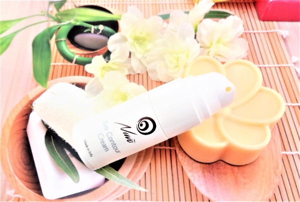 Nuvo Cosmetic: Un regard rajeuni avec leur crème contour des yeux à la bave d'escargot?