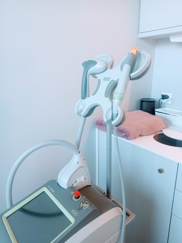 J'ai testé le Laser Genesis chez Regeneva à Genève, mon avis sur ce soin esthétique ! Résultats après 4 séances